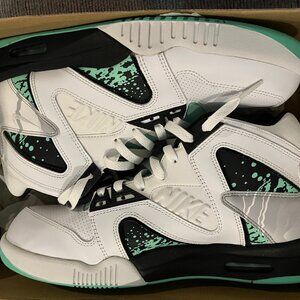 AIR TECH CHALLENGE HYBRID QS